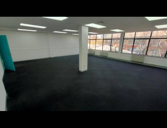 BUSINESS PROPERTY TO RENT IN VORNA VALLEY